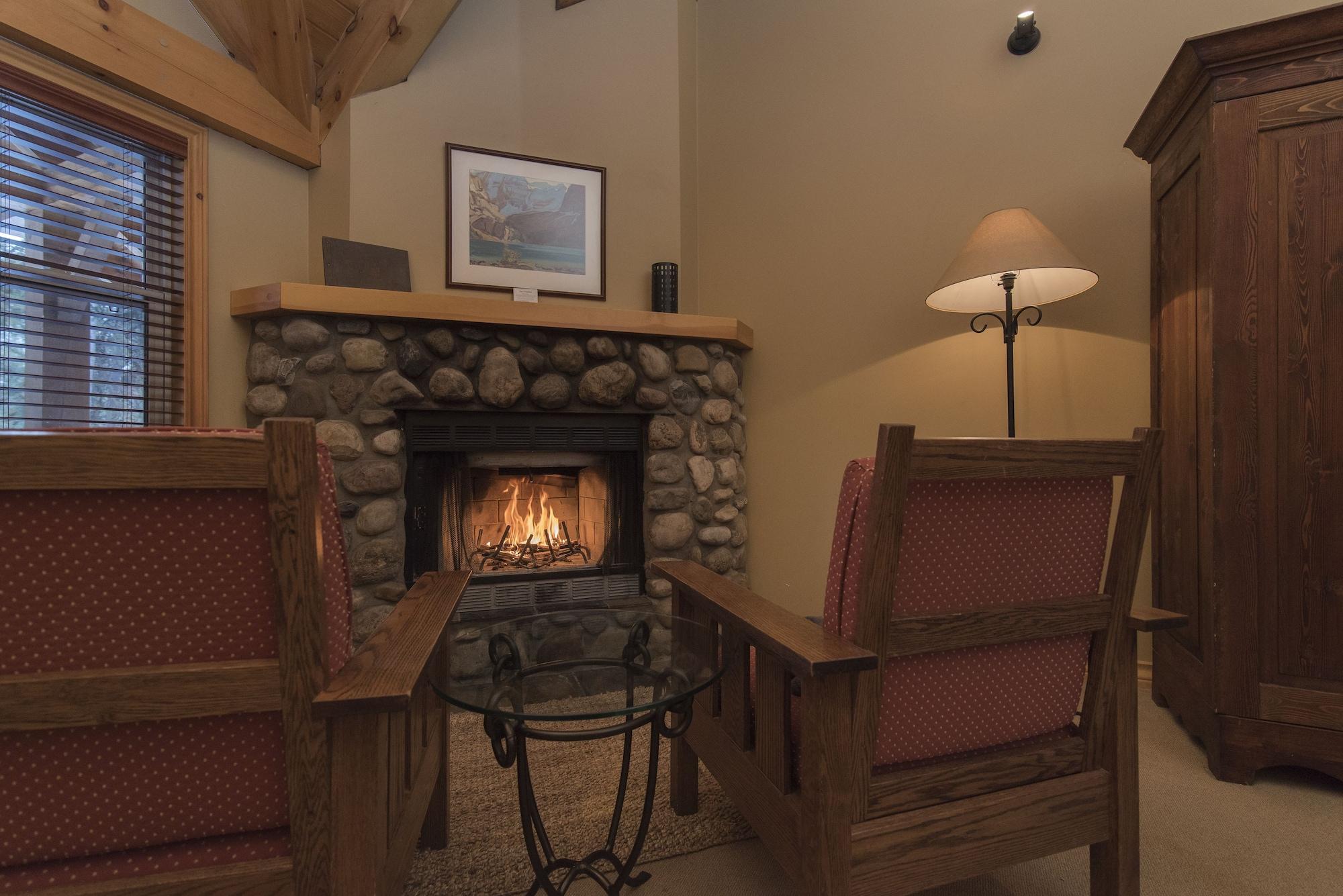 Buffalo Mountain Lodge Banff Exterior foto