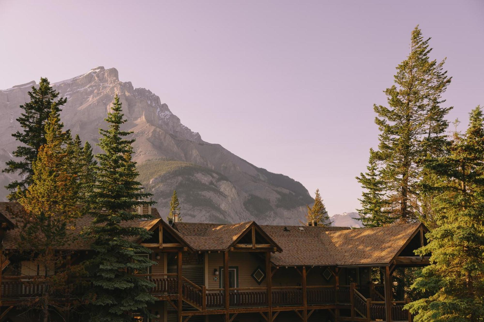 Buffalo Mountain Lodge Banff Exterior foto